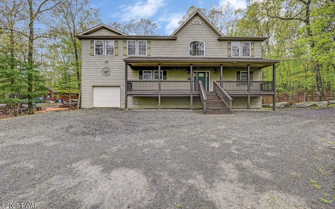 Beautiful Masthope Home for Sale – 110 Heritage Dr