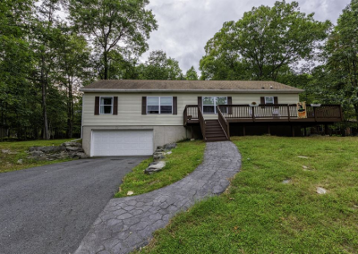 Beautiful Masthope Ranch Home for Sale - 144 Karl Hope Blvd, Lackawaxen, PA