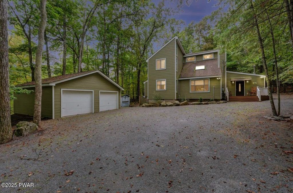 Immaculate Masthope Home for Sale -120 Lower Independence Dr