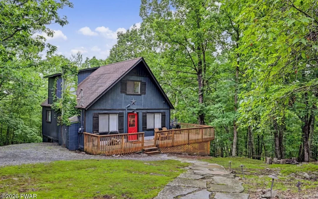 Private Turnkey Masthope Chalet Retreat – 108 Owl Court