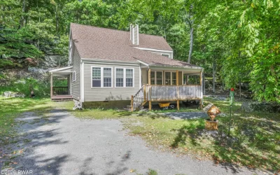 Masthope Cozy Cottage For Sale – 185 Falling Waters Blvd